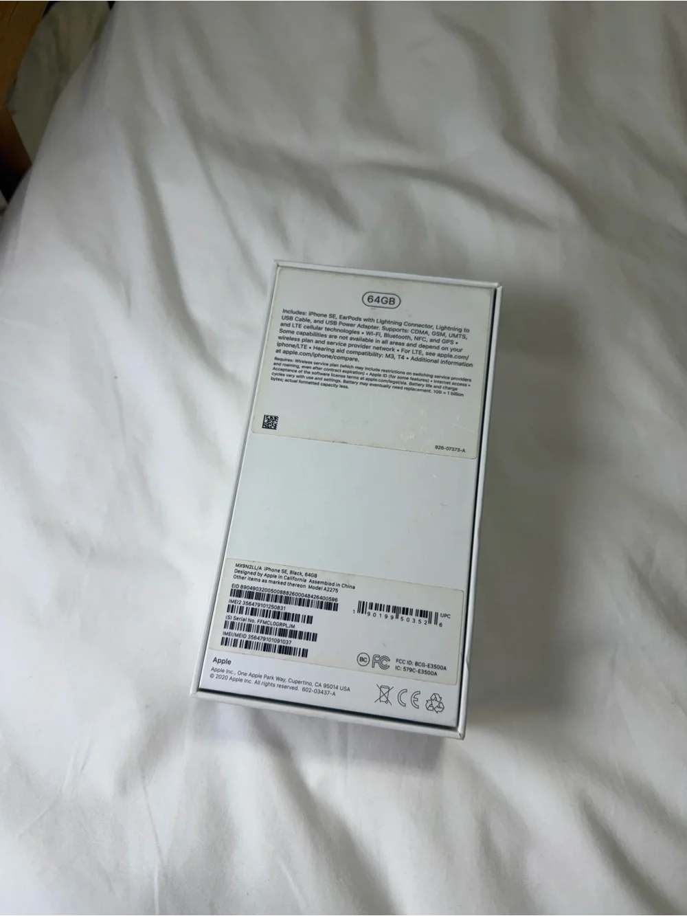 Apple iPhone SE Black - Compact Touch ID Smartphone